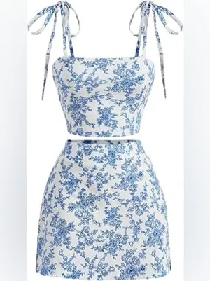WDIRARA Blue White Floral 2 Piece Tie Strap Crop Top Mini Skirt Set Small thumbnail 3