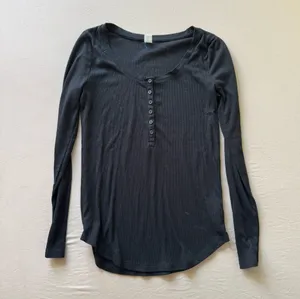 Old Navy Cozy Snug Crew-Neck Henley Top thumbnail 3