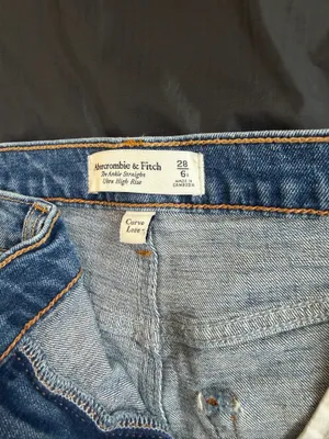 Abercrombie Ankle Straight Ultra High-Rise Curve thumbnail 3