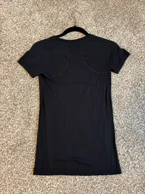 Athleta Black Momentum Tee thumbnail 3
