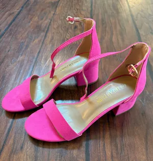 Pink heels Size 6 thumbnail 1