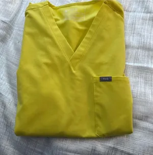 FIGS Scrub Top thumbnail 1