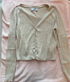 Old Navy Cream Sweater thumbnail 1