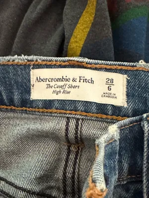 Abercrombie and Fitch jean shorts thumbnail 5