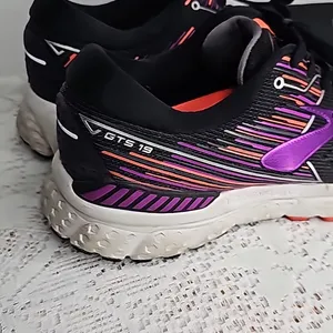 Brooks Adrenaline GTS 19 black purple running workout training athletic shoes 11 thumbnail 3