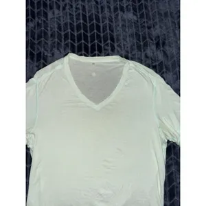 Lululemon Love Tee Short Sleeve V-Neck T-Shirt Green Stretch Size Small thumbnail 2