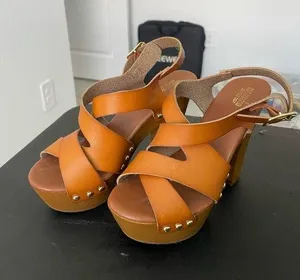 Platforms Size 6 thumbnail 1