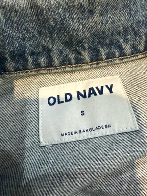 Old Navy Vintage-Inspired Light Blue Denim Jacket thumbnail 3