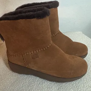 Women Fitflop Chestnut Winter Boots. Geat for Fall/Winter Season. Size 7.5 thumbnail 2