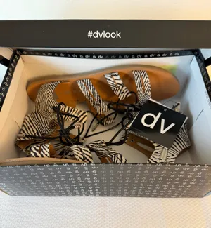 DV by Dolce Vita Zebra Print Lace-Up Gladiator Sandals thumbnail 6