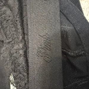 PINK Victoria’s Secret medium Wink unlined lace scoop bra BC 3302 thumbnail 2