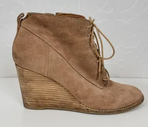 Lucky Brand Yoanna Womens Boots Size‎ 8 Tan Suede Lace Up Wedge Zip Ankle Boots thumbnail 1
