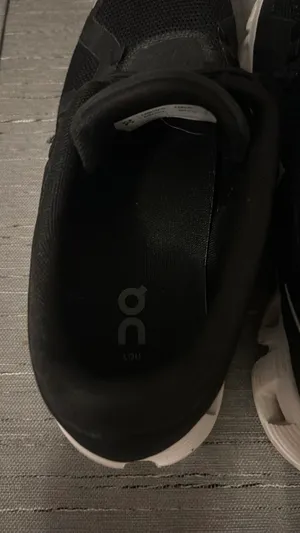 On Cloud Shoes thumbnail 5