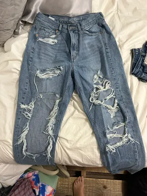 Mom Jeans thumbnail 2