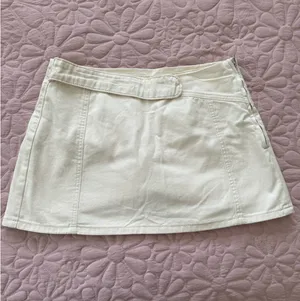 Poeselle White Skort Size L thumbnail 4