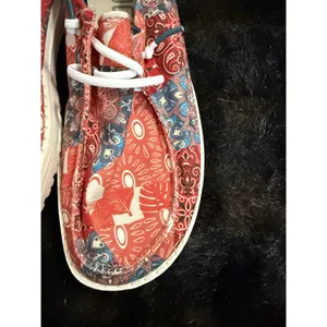 Hey Dude Wendy Patch Geo Flower slip on shoes size 5 red bandanna thumbnail 2