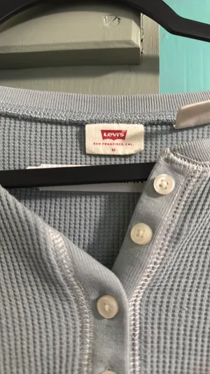 Levi’s Shirt thumbnail 2