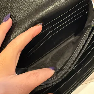 ✨SALE✨ Gucci Black Leather GG Wallet thumbnail 5