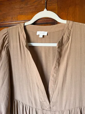 Oddi Midi Tiered V-Neck Dress in Taupe thumbnail 2