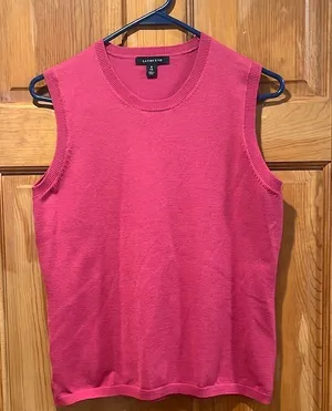 Lands’End women’s pink crew neck sleeveless sweater size small (6/8) . thumbnail 1