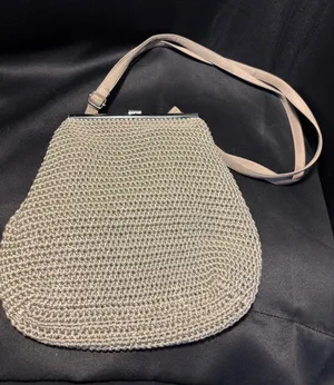 Vintage Style‎ Crochet Kiss Lock Crossbody Bag Taupe Knit Silver Hardware thumbnail 1