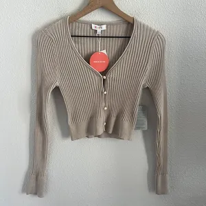 NWT WAYF 98 Sahara Sand Ribbed Button Front Long Sleeve Top Cardigan Small thumbnail 1