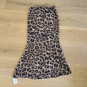 Superdown Max Skirt Leopard Print Nalani Size S Brown Black thumbnail 3