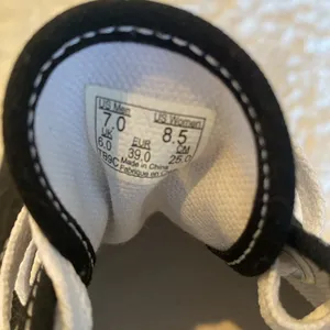 🖤 Vans Classic Women’s Off The Wall Low Lace-Up Sneakers, Black & White Size 8.5 thumbnail 8