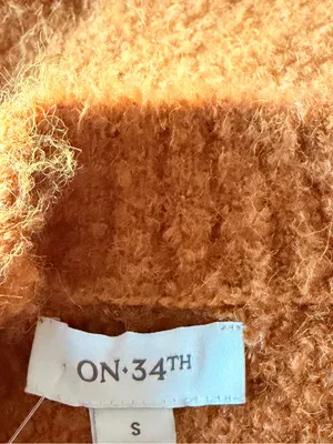 NWOT On 34th Fuzzy Boucle Crewneck Sweater Camel/Rust Size Small Wool Blend thumbnail 5
