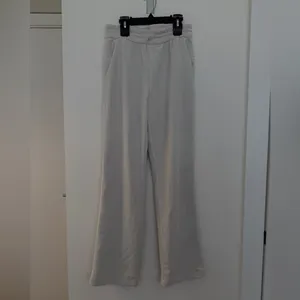 Lululemon Softstreme High-Rise Pant Bone Cream White Wide Leg Lounge Sweats thumbnail 3