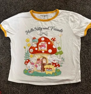 Hello Kitty Tee Shirt Size Medium 0473 thumbnail 1