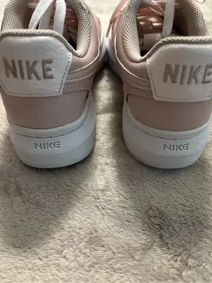 Nike Sneakers Women’s Size 9 Pink Low-Top Sneakers thumbnail 7