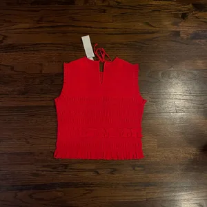 Uniqlo red Shirring Blouse thumbnail 2