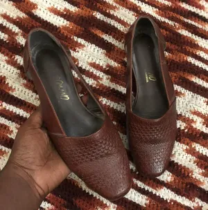 90s Vintage Brown genuine leather woven braided fisherman loafers flats shoes pointed toe ballet #cottagecore #boho Measurement in pics thumbnail 1