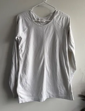 Athleta White Long Sleeve Pointelle Mesh Seamless Training Top S 211280002‎ thumbnail 1