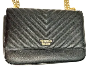 Victoria's Secret Pebbled V-Quilt Shoulder Bag Crossbody Purse Black Pre-Loved thumbnail 7