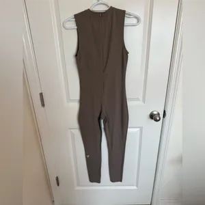 TNA Aritzia TnaBUTTER™ Muscle Jumpsuit Small thumbnail 5