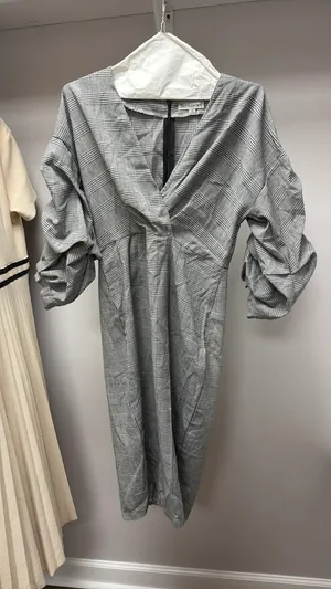 Dress Gray Size M thumbnail 1