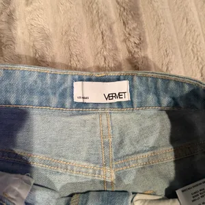 Vervet Distressed‎ Straight Leg Jeans Light Wash High Rise Size 27 thumbnail 4