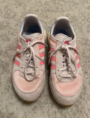 Adidas Pink Sneakers thumbnail 2