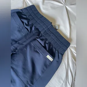 Resurg wide leg high waisted scrub pant thumbnail 4