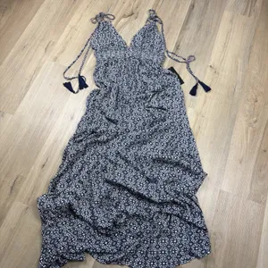 Lulus Maxi Dress Medium NWT Blue White Halter Tie Shoulder Tassel Open Back Boho thumbnail 6