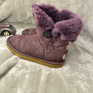 UGG Australia Bailey Button Purple Suede Boots women size 10 thumbnail 2