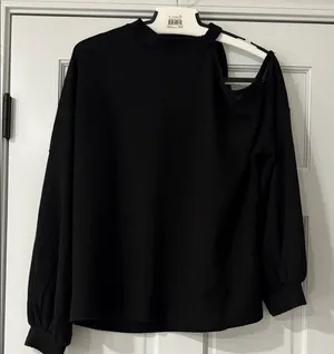 Black Women's Top Size XL thumbnail 1