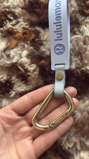 lulu keychain  thumbnail 2