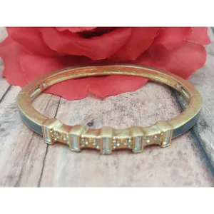 Lia Sophia Gray Enamel Gold Tone Stretchable Bangle Bracelet Baguette Crystals thumbnail 6
