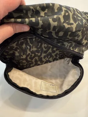 Victoria's Secret PINK Oversized Camo Belt Bag Crossbody Pack Fanny Pack thumbnail 9