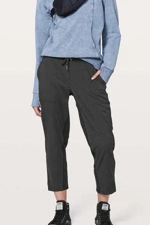 Lululemon Dance Studio Crop Womens 6 Black thumbnail 10