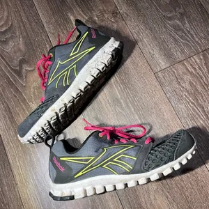 Reebox (Size 6 1/2) thumbnail 5