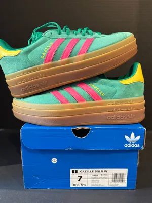 Women’s Adidas Gazelle Bold watermelon size 7W thumbnail 1